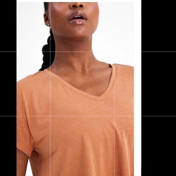 girlfriend collective Ginger  Cupro V-Neck Tee - Picture 2 of 11